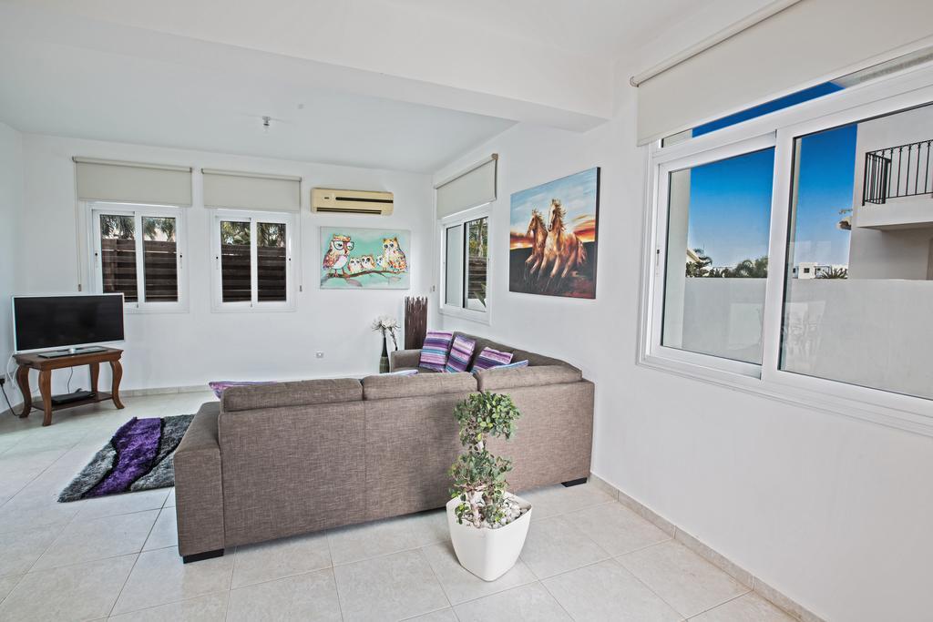Halle Villa Protaras Ruang foto
