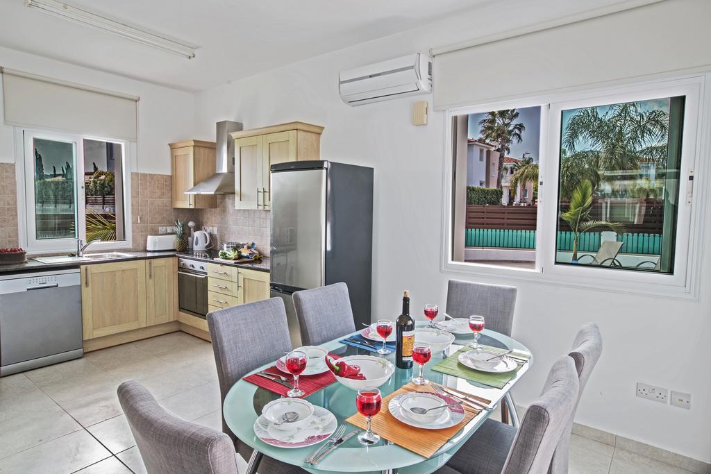 Halle Villa Protaras Ruang foto